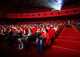 5 Film Indonesia dengan Jumlah Penonton Terbanyak di Tahun 2015 5 Film Indonesia dengan Jumlah Penonton Terbanyak di Tahun 2015